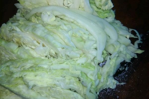 蒜蓉炒包心菜的做法图解2