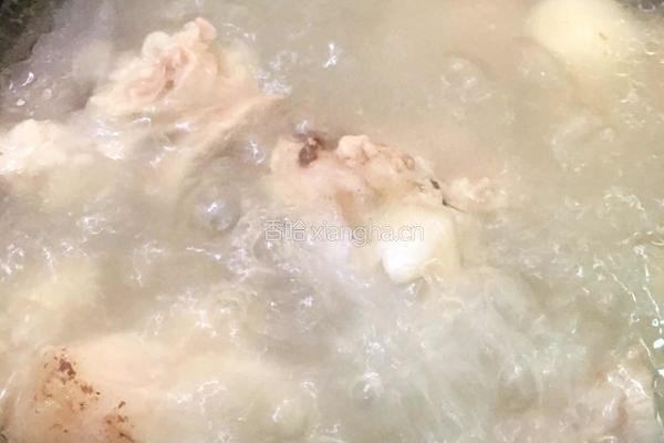 筒骨葛根马蹄汤的做法图解7
