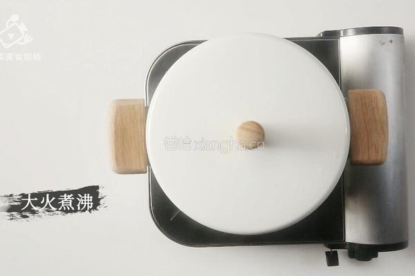 美容养颜气色好 桂花红枣银耳雪梨汤的做法图解6