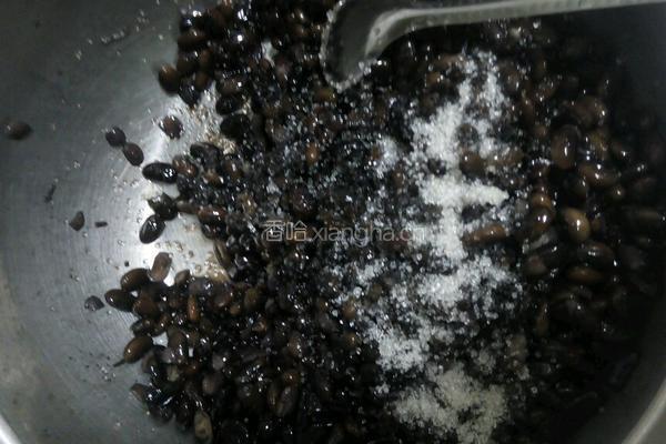 蜜黑豆的做法图解2
