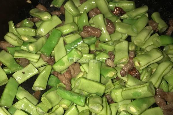 扁豆炖五花的做法图解3