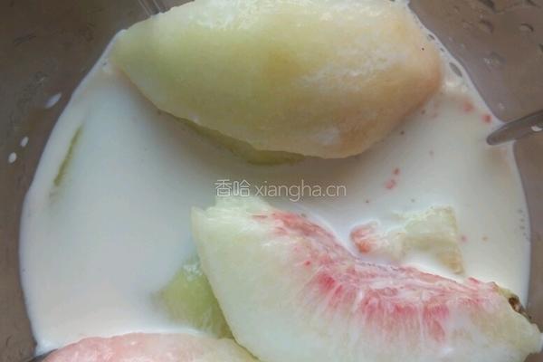 桃子奶昔的做法图解4