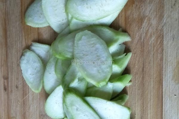 丝瓜肉丸汤的做法图解3