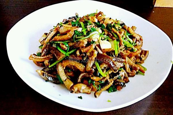 芫荽爆鳝丝的做法图解6