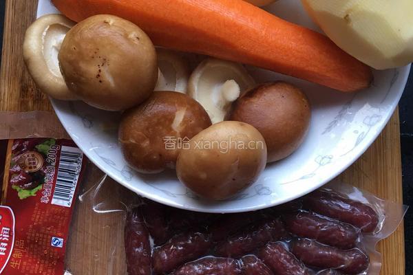 肉枣肠香菇焖饭的做法图解1