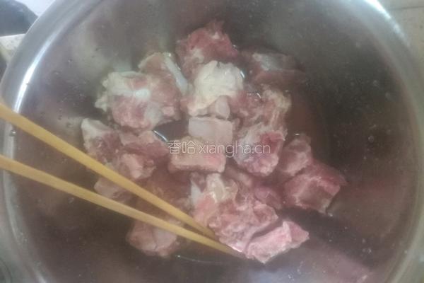 香菇排骨的做法图解1