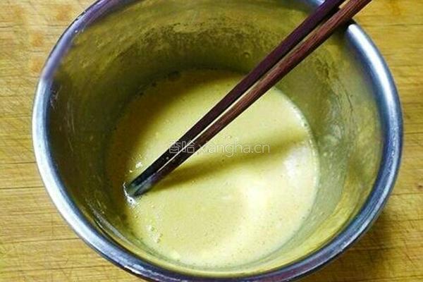 自制鸡蛋紫薯糕的做法图解4
