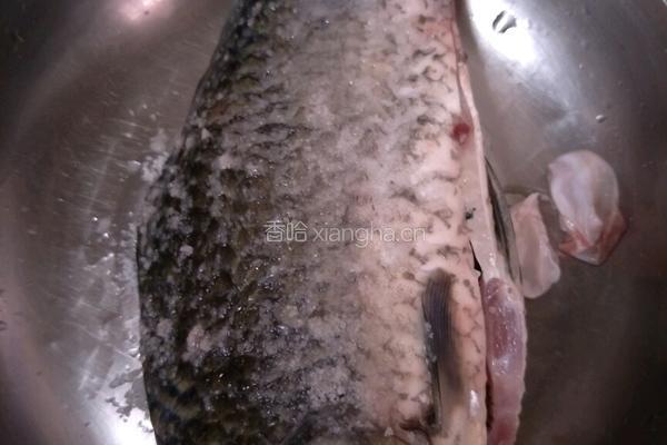 木瓜鲫鱼汤的做法图解1