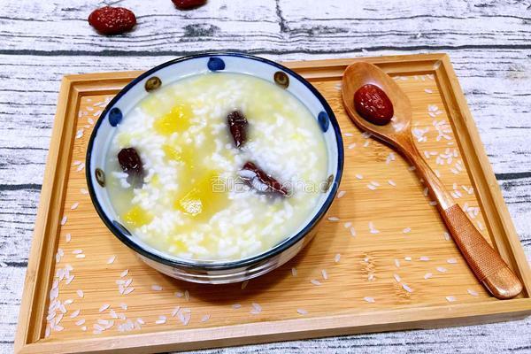 红枣南瓜粥的做法图解1