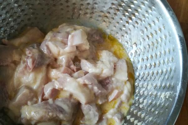 肉段烧茄子的做法图解2