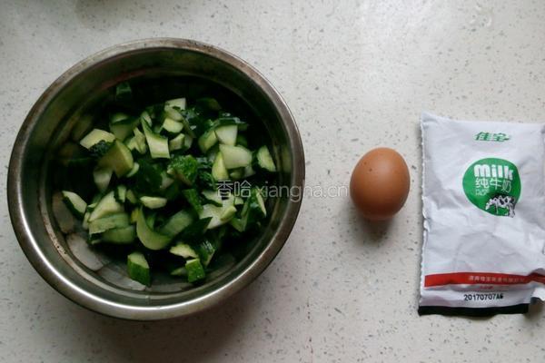 清爽黄瓜饼的做法图解2