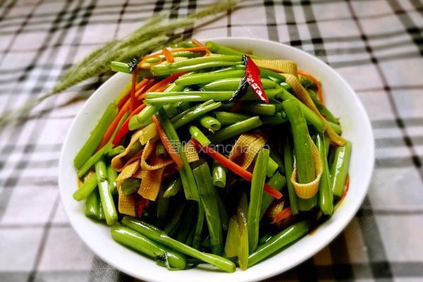 空心菜炒豆皮的做法图解7