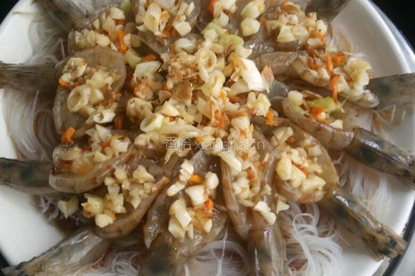 蒜蓉粉丝蒸虾的做法图解4