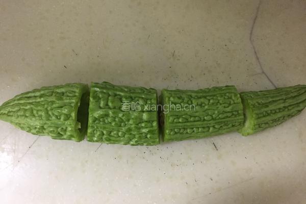 苦瓜酿肉的做法图解1