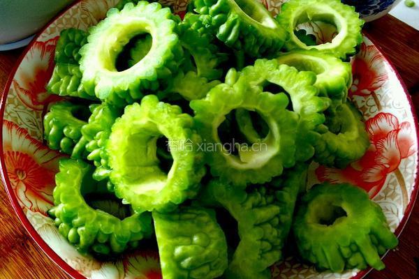 肉馅酿苦瓜的做法的做法图解6