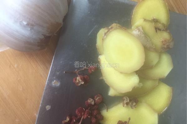 佛手瓜烧鸡腿肉的做法图解3