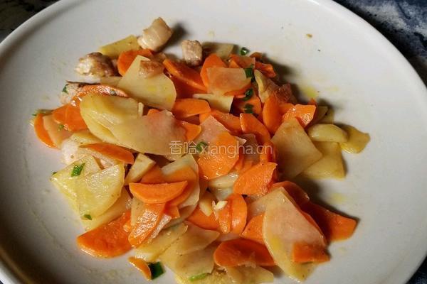 胡萝卜土豆肉丁