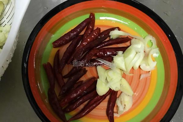 油泼花菜的做法图解2