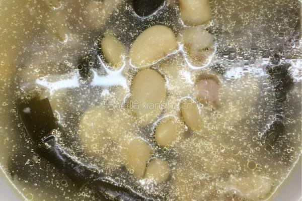 白芸豆海带筒骨汤的做法图解6