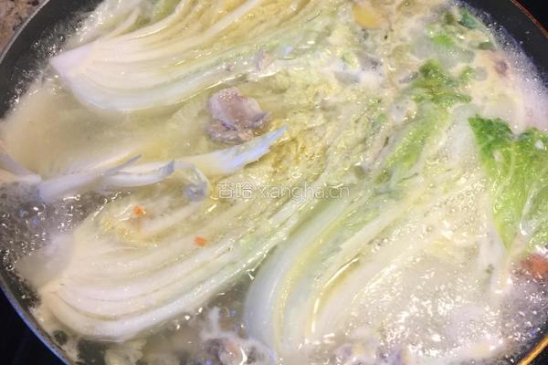 上汤虾仁咸蛋白菜的做法图解5