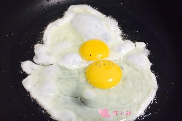 腊八豆炒荷包蛋的做法图解2