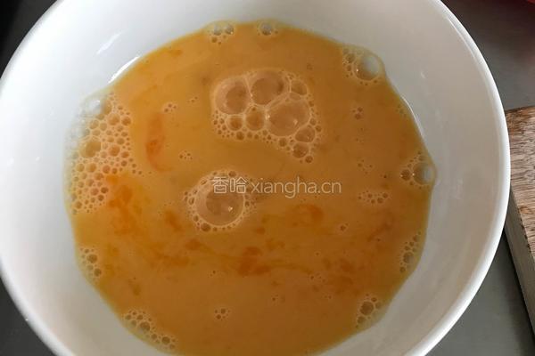 木耳拌鸡蛋的做法图解1