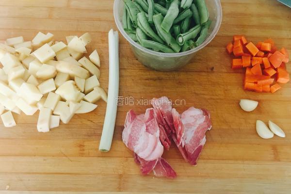 芸豆烧土豆（超级简单）的做法图解1