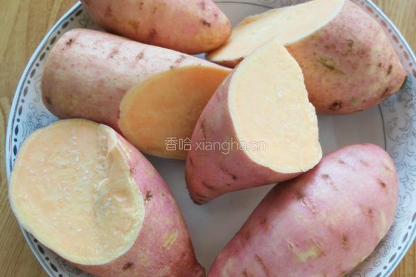 微波炉烤红薯的做法图解1