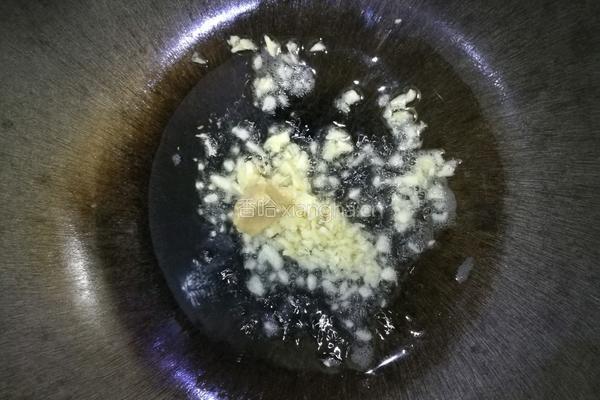 腐乳蒜蓉炒空心菜的做法图解3
