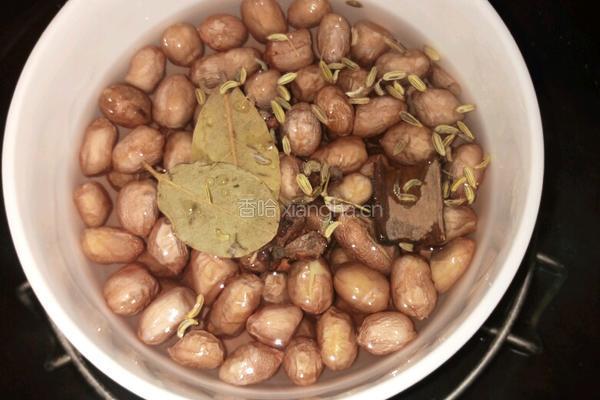 卤香花生米的做法图解5