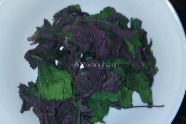 蒜香紫苏虾的做法图解2