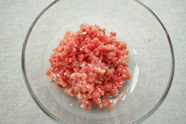 羊肉胡萝卜饺子馅的做法图解3