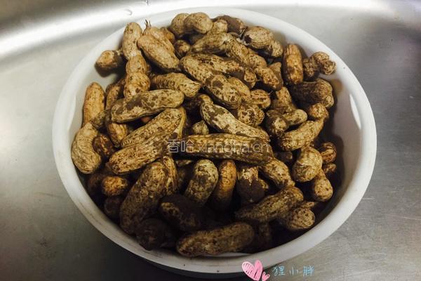 盐水花生的做法图解1
