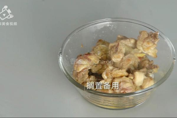 酱香浓郁的开胃鲁菜 三步学会秘制酱焖鸡的做法图解10