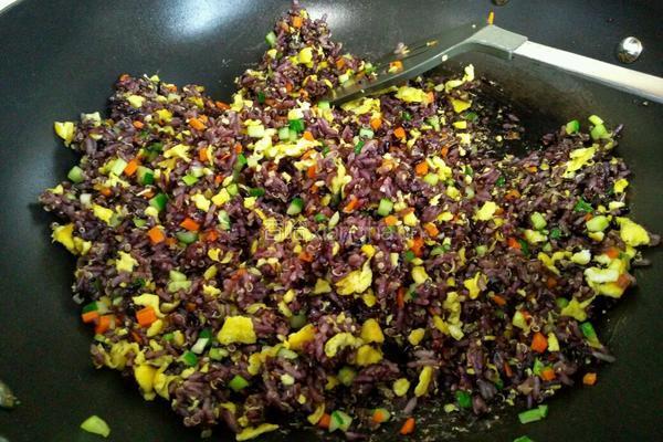 三色藜麦杂蔬蛋炒饭的做法图解14