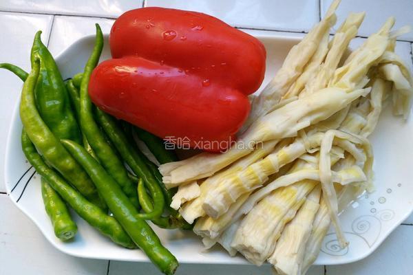笋丁肉酱的做法图解2