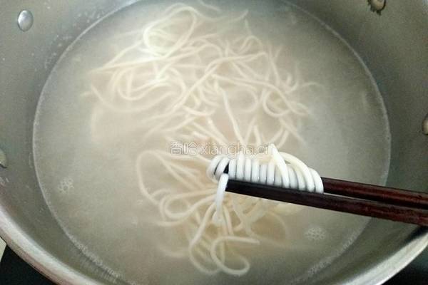 鲜虾凉拌面的做法图解6