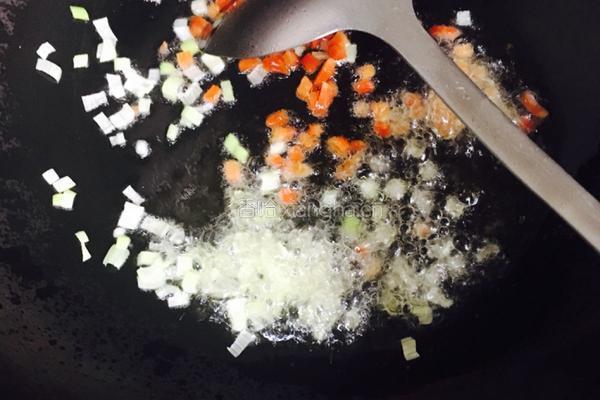 韭菜炒绿豆芽的做法图解5