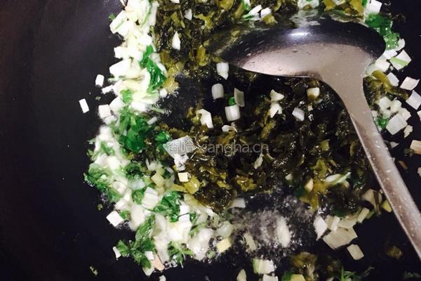 小咸菜烧毛豆的做法图解7