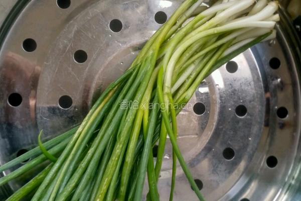 葱花饼的做法图解1