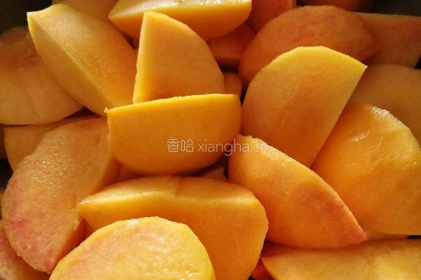 黄桃罐头的做法图解3