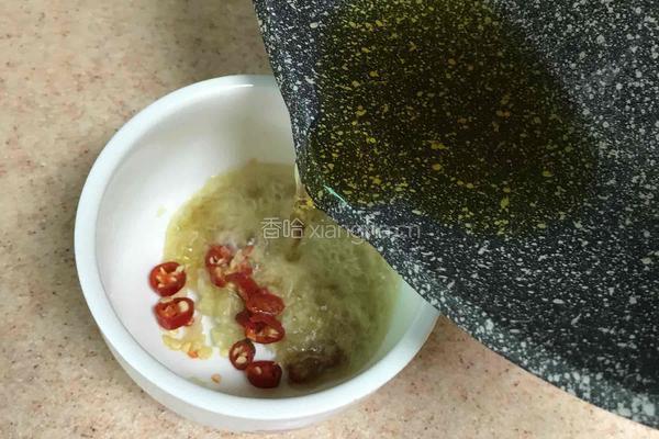 响油莴笋丝的做法图解5