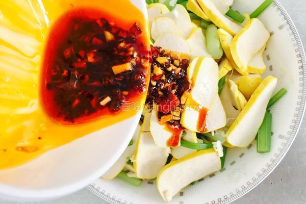  凉拌黄豆腐的做法图解8