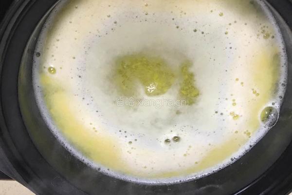 蟹黄豆腐煲的做法图解4