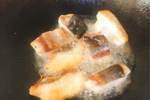 香煎巴沙鱼块的做法图解3
