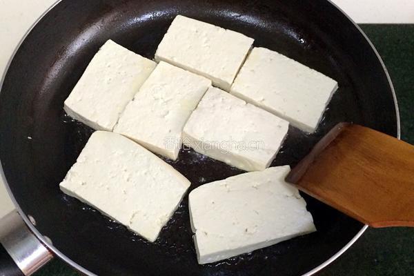 日式沙拉汁煎豆腐的做法图解4