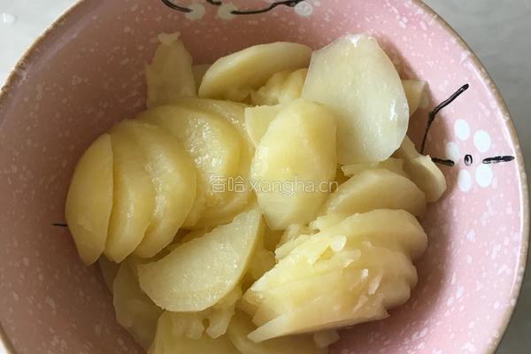 茄盒土豆泥的做法图解2