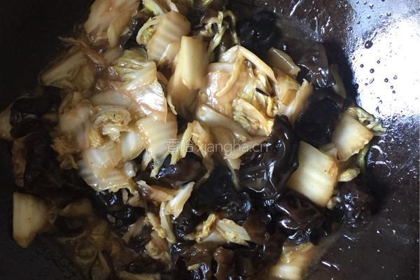醋溜白菜木耳的做法图解8