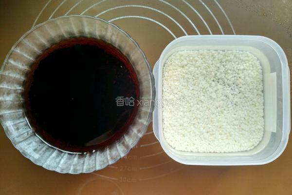 香菇鸡肉蒸饭的做法图解1