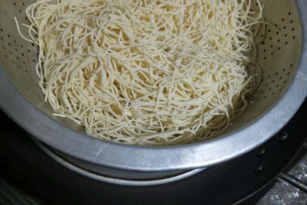 川味凉面的做法图解1